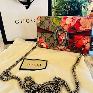 Gucci Dionysus Super Mini Blooms GG Supreme Canvas Crossbody Bag